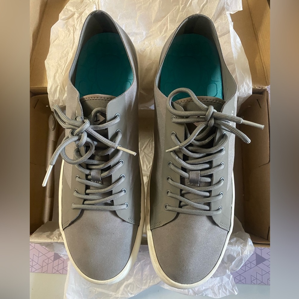 Sperry’s Flex Deck Light Grey